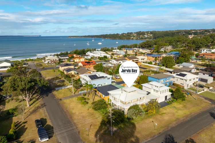 Mon12 – By the Bay by Experience Jervis Bay