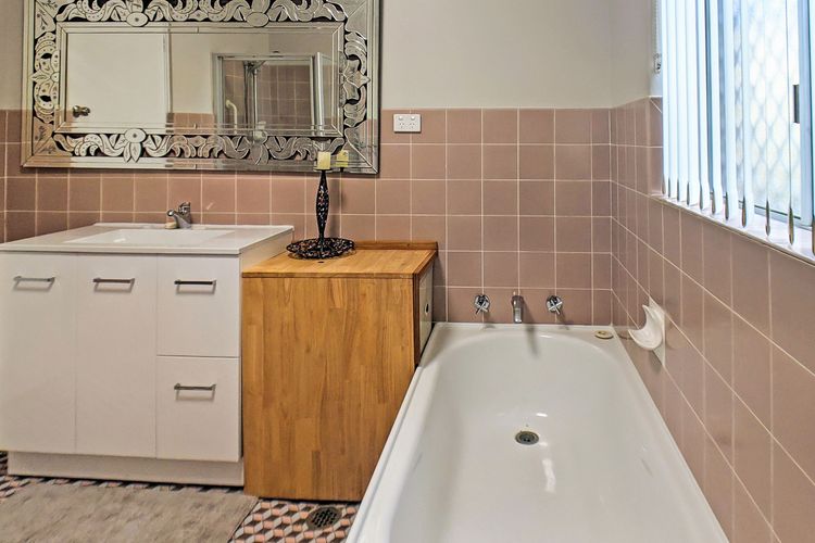 Eli120a – Poseidon’s Hideaway by Experience Jervis Bay