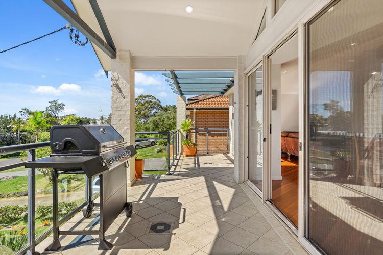 Min37 – Anatoli by Experience Jervis Bay