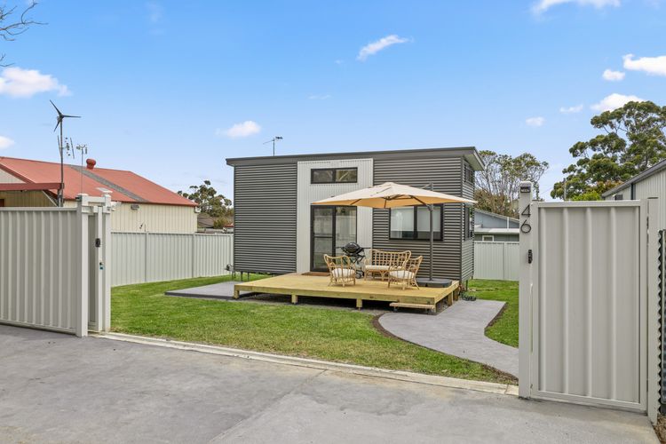 Cur46a – Husky Tiny Home by Experience Jervis Bay