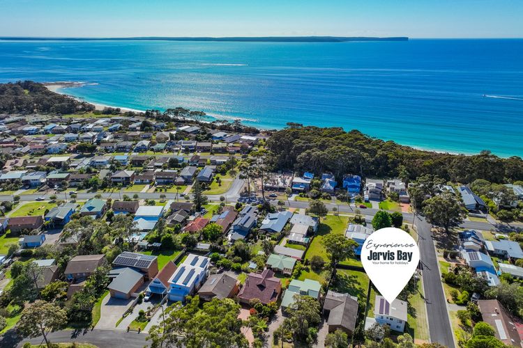 Dac36 – The White House by Experience Jervis Bay