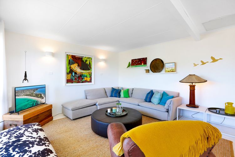 Dac36 – The White House by Experience Jervis Bay