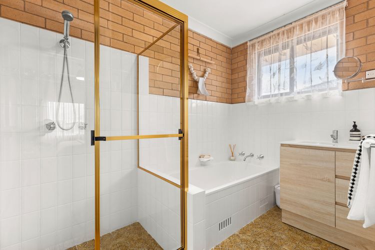 Mor1/16 – Samos by Experience Jervis Bay