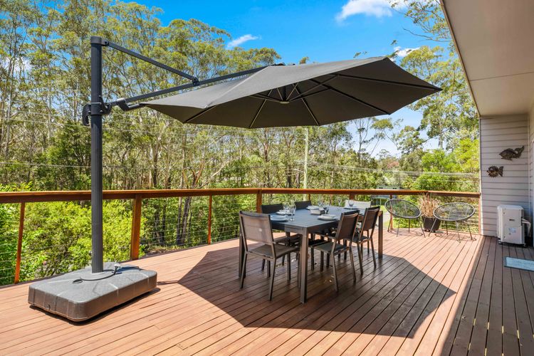 Eli405 – Rocks Place by Experience Jervis Bay