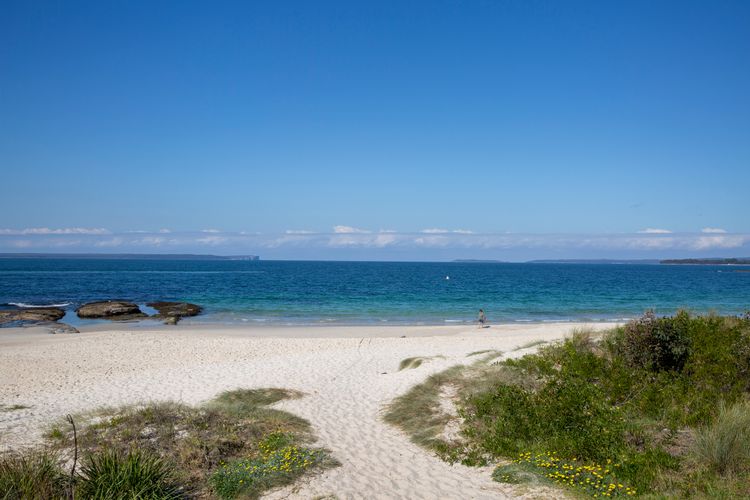 BeaG02/9 – Salty Kisses by Experience Jervis Bay