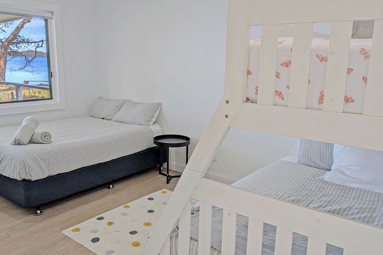 Isl12 – Billyz Basin by Experience Jervis Bay