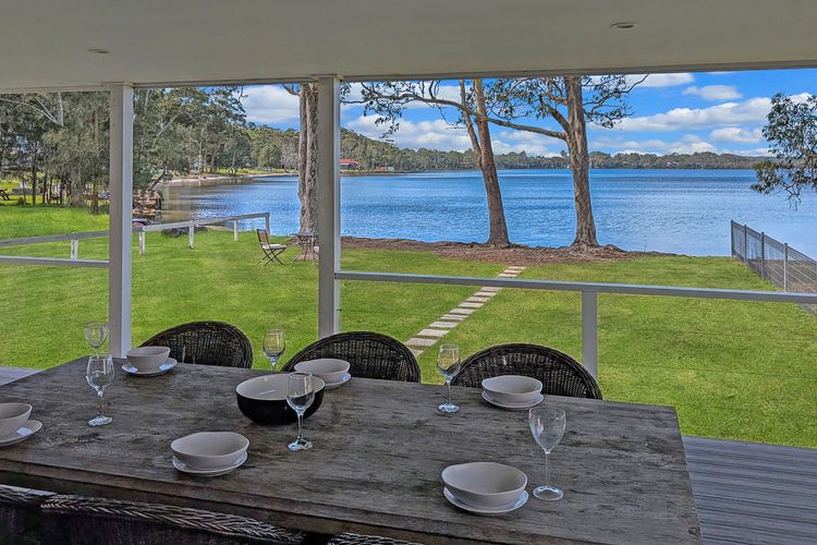 Isl12 – Billyz Basin by Experience Jervis Bay