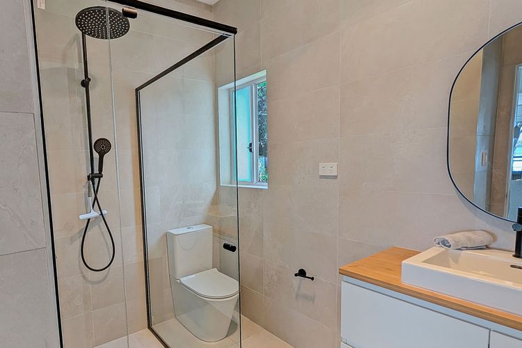 Isl12 – Billyz Basin by Experience Jervis Bay