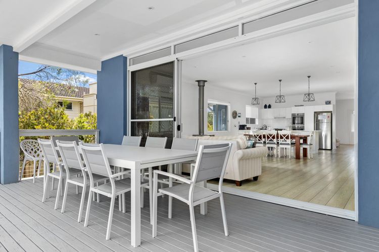 Car11 – Caroline’s Beach House by Experience Jervis Bay