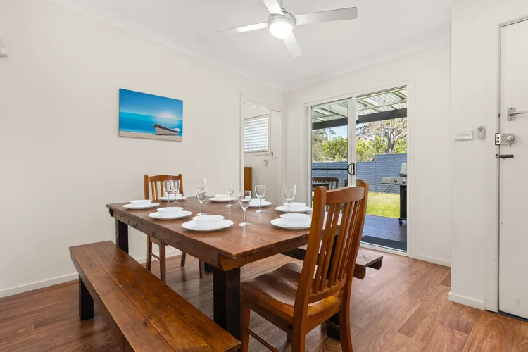 Bur63 – Huskisson Delight! by Experience Jervis Bay
