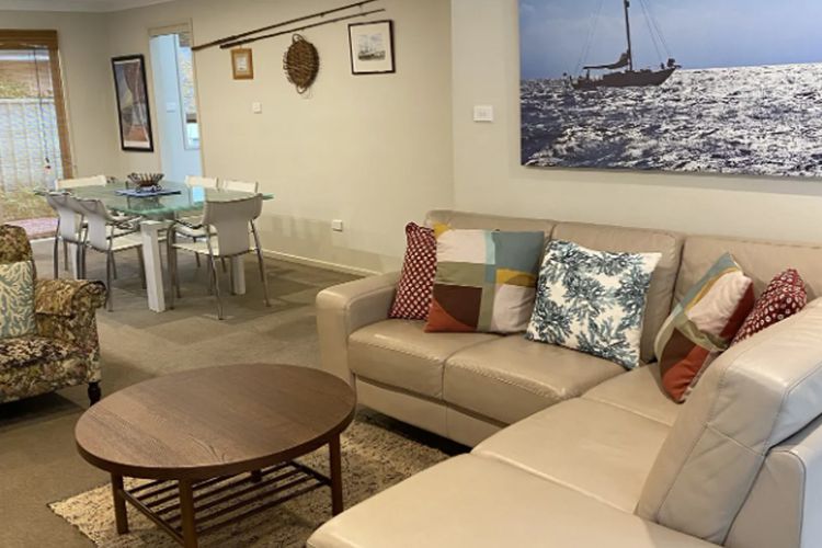 Haw3/47 – Retreat on Hawke by Experience Jervis Bay