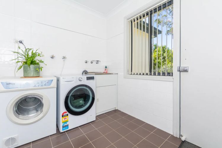 Wal42b – Poolside Oasis by Experience Jervis Bay