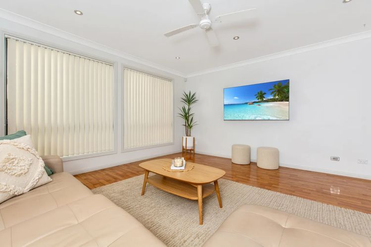 Wal42b – Poolside Oasis by Experience Jervis Bay