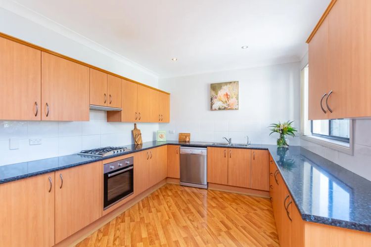 Wal42b – Poolside Oasis by Experience Jervis Bay