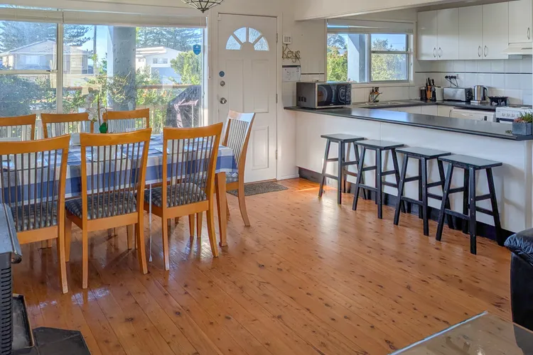 Eli39 – Jacs Joint by Experience Jervis Bay