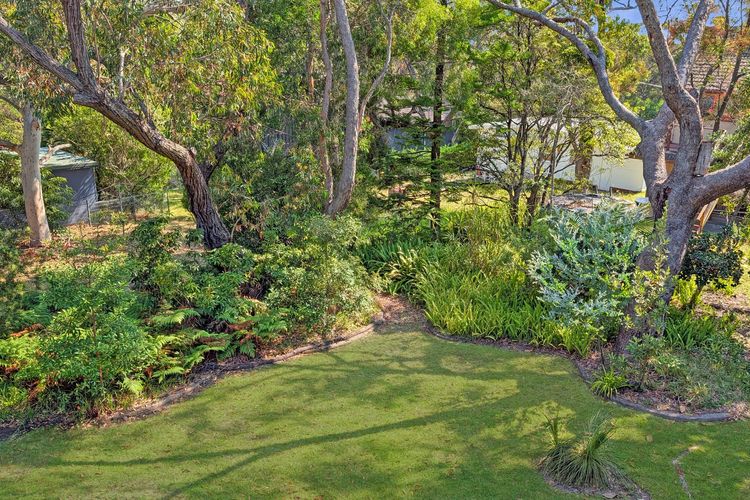 Ros10 – All Decked Out @ Hyams Beach by Experience Jervis