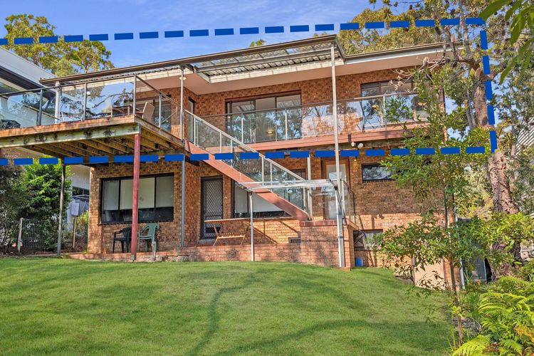 Ros10 – All Decked Out @ Hyams Beach by Experience Jervis