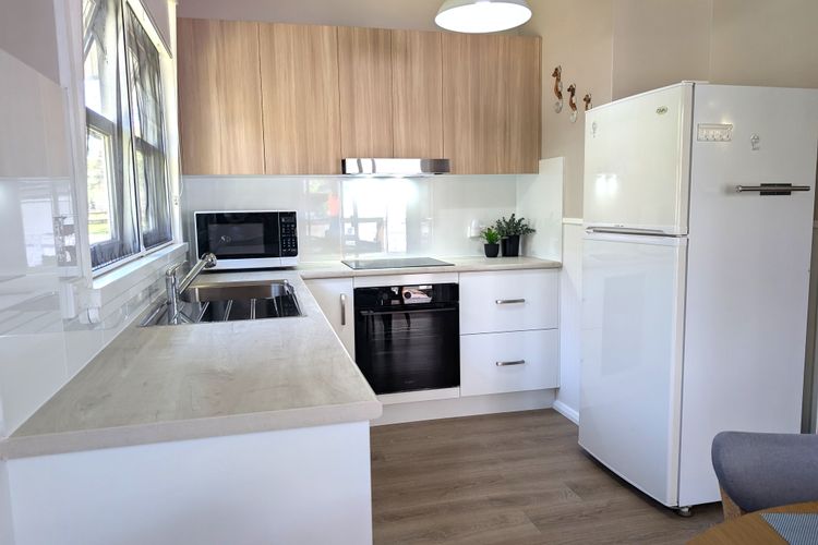 Bow4 – Jack’s Beach Shack by Experience Jervis Bay