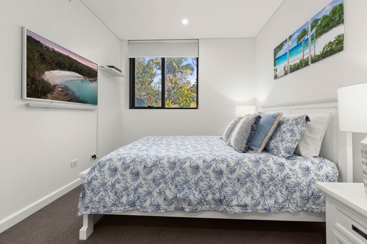 FegAG04/15 – Serene by Experience Jervis Bay