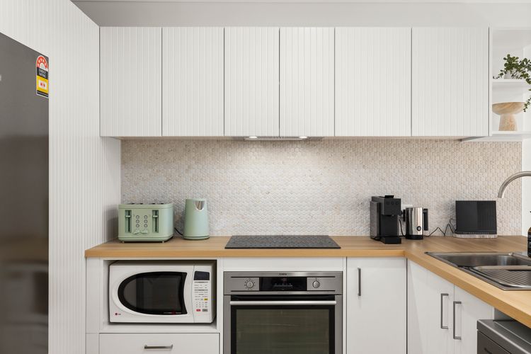 Cur3/50 – Pipis Huskisson by Experience Jervis Bay