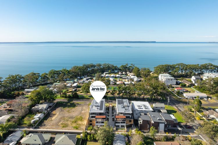 FegAG02/15 FYVE@Allura by Experience Jervis Bay