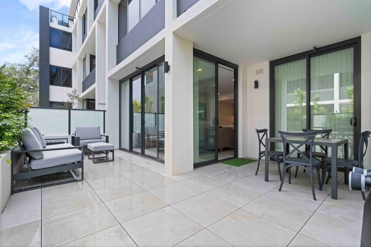 FegAG02/15 FYVE@Allura by Experience Jervis Bay