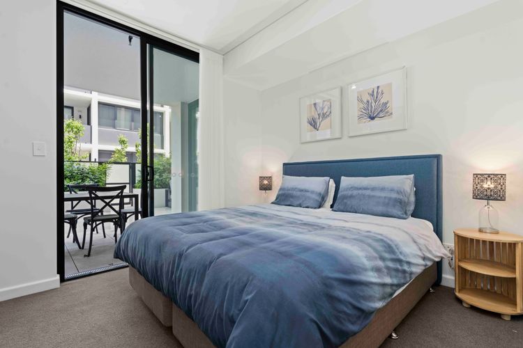 FegAG02/15 FYVE@Allura by Experience Jervis Bay