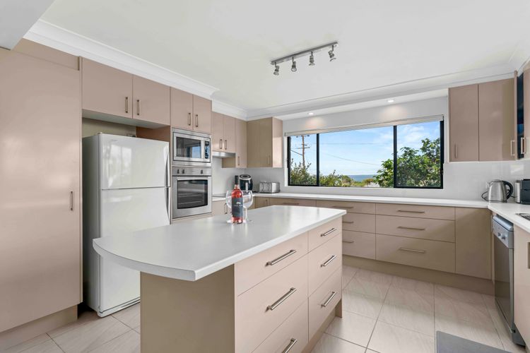 Eli73 – Summer-Salt by Experience Jervis Bay