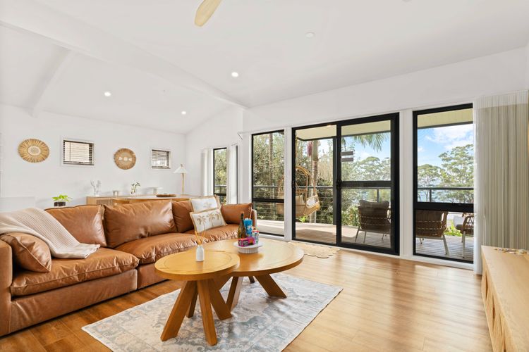 Eli2/223 – Roya by the Beach by Experience Jervis Bay
