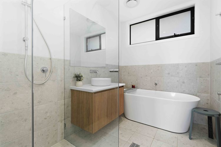 Dac1b – 90 Degrees by Experience Jervis Bay