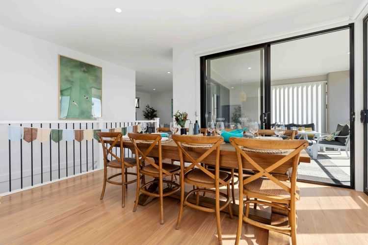 Dac1b – 90 Degrees by Experience Jervis Bay