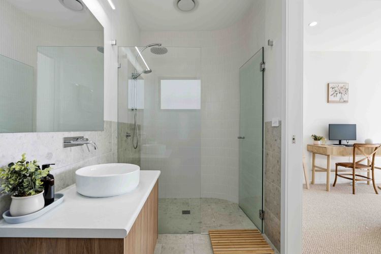 Dac1b – 90 Degrees by Experience Jervis Bay