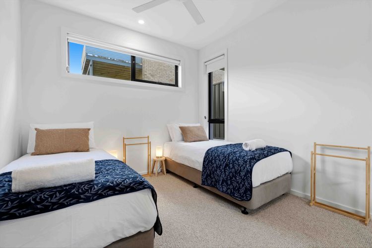 Dac1b – 90 Degrees by Experience Jervis Bay
