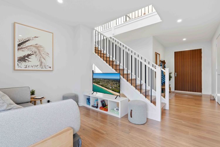 Dac1b – 90 Degrees by Experience Jervis Bay