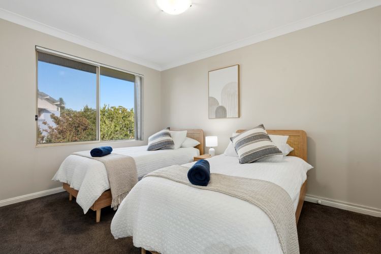 Dun4/7 – Husky Hideaway by Experience Jervis Bay
