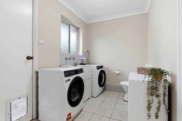 Dun4/7 – Husky Hideaway by Experience Jervis Bay