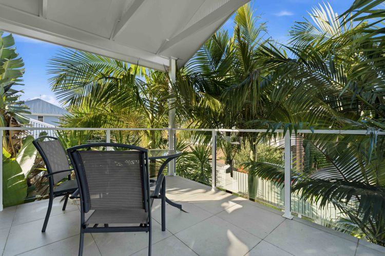 Haw4/44 – Palms by the Bay by Experience Jervis Bay