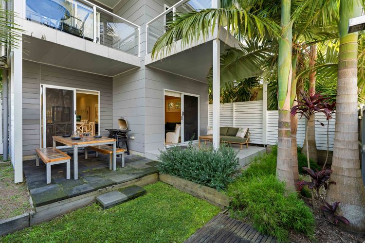 Haw4/44 – Palms by the Bay by Experience Jervis Bay