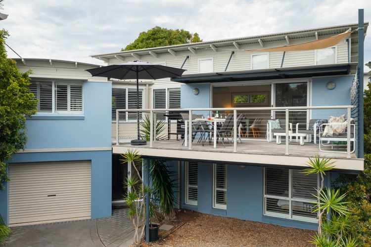 Dun2/9 – White Sands Deck House by Experience Jervis Bay