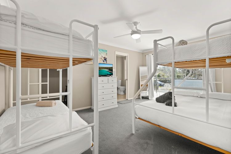 Mor1/6 – Husky Haven by Experience Jervis Bay