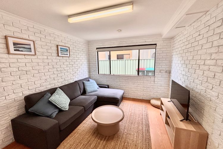 Sea Breeze, 16 Wirraway Ave