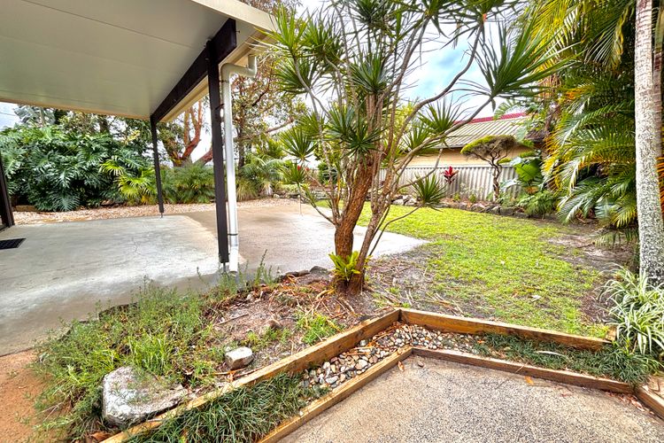 Sea Breeze, 16 Wirraway Ave