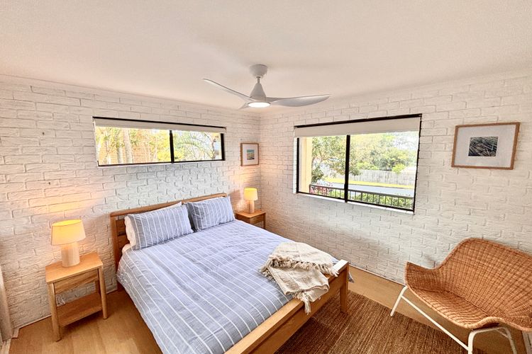 Sea Breeze, 16 Wirraway Ave
