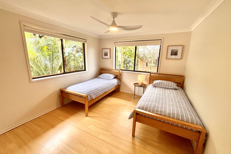 Sea Breeze, 16 Wirraway Ave