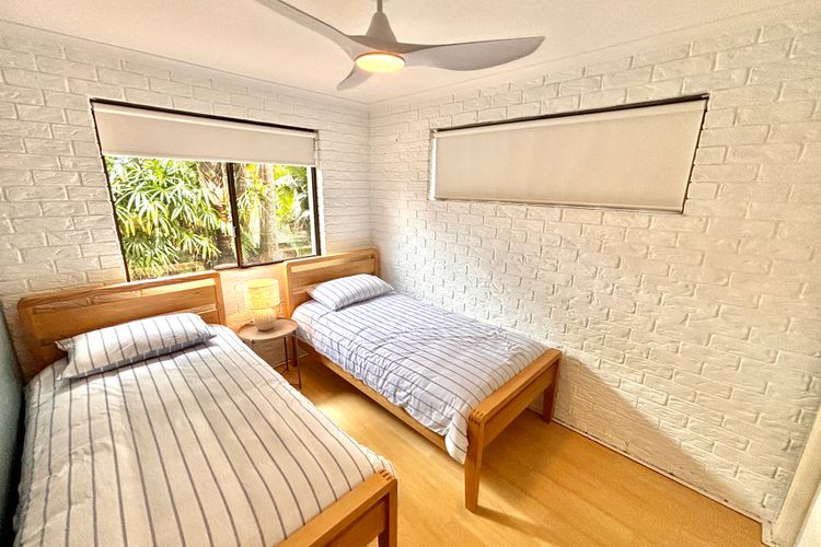 Sea Breeze, 16 Wirraway Ave