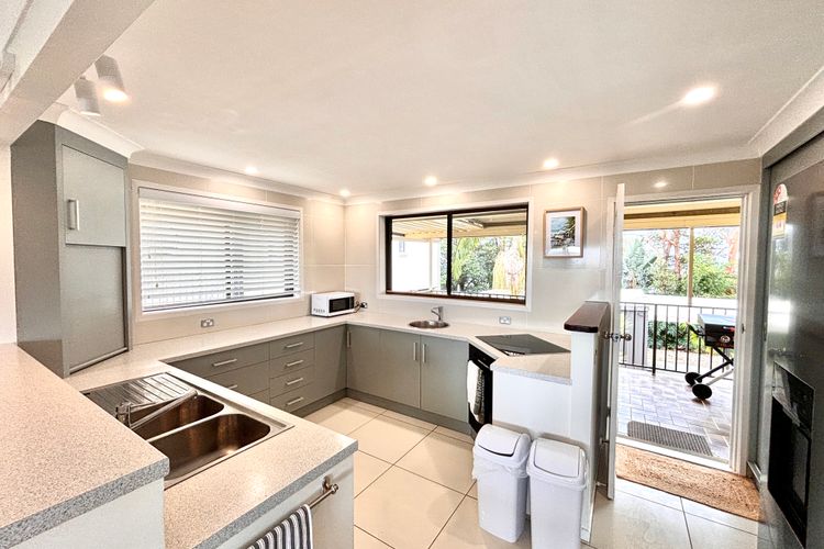 Sea Breeze, 16 Wirraway Ave