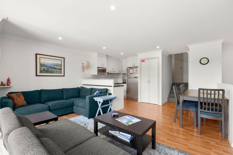 Pentagon – 2/65 Gippsland Street
