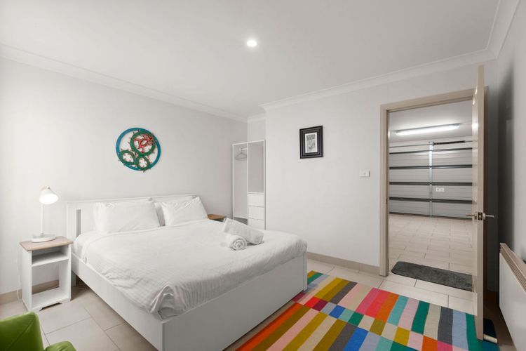 Pentagon – 2/65 Gippsland Street