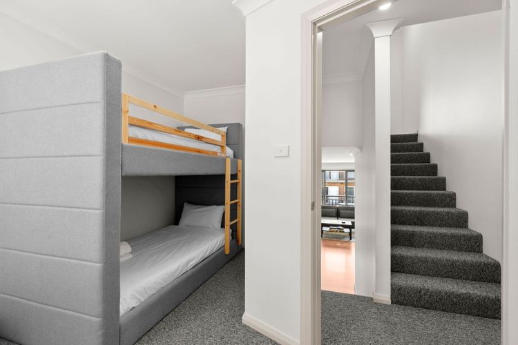 Pentagon – 2/65 Gippsland Street