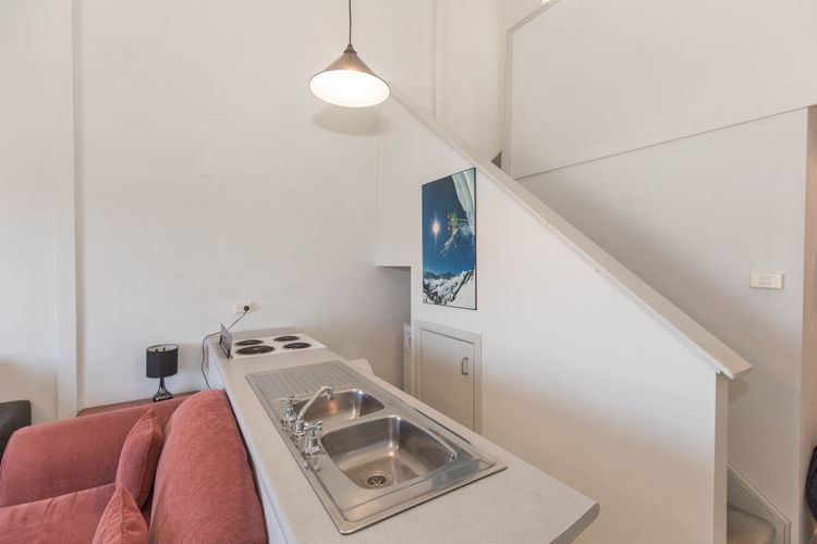 Razorback – 12/1 Gippsland Street